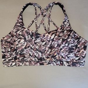 Lululemon Free to Be Serene Bra